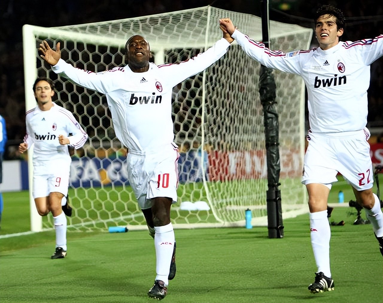 九游体育平台-AC米兰客场告捷经典战术助球队夺冠