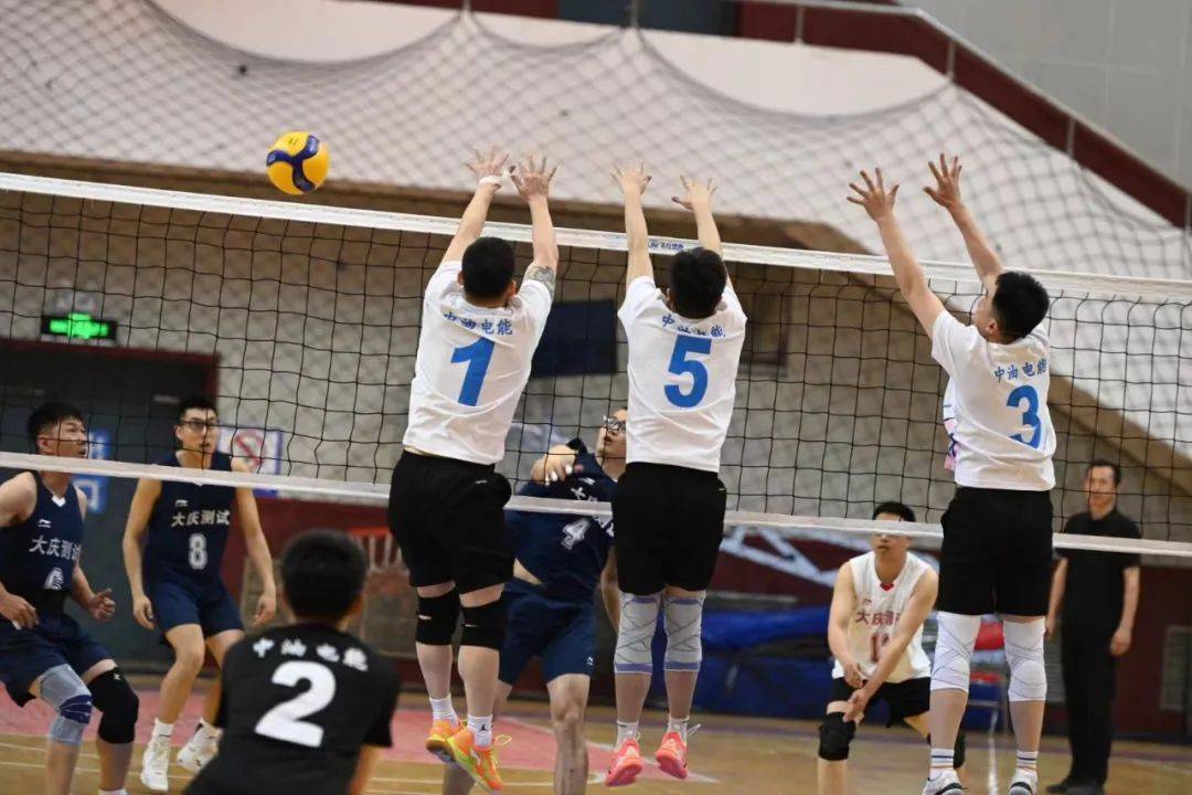 包含热血激战！亚洲俱乐部球队高规格参赛的词条