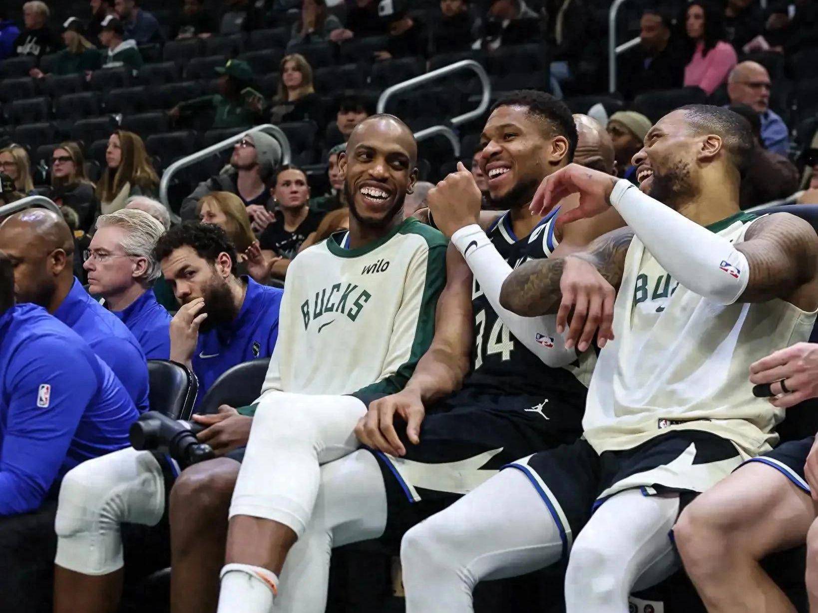 九游娱乐官方网站-雄鹿队后卫米德尔顿砍下分助获胜利