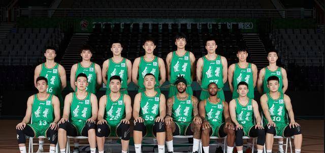 辽宁飞豹队在比赛中展现最佳状态，成功取胜