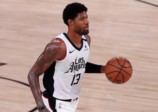 关于步行者负黄蜂，沃克冷静罚球全场挂老东家的信息