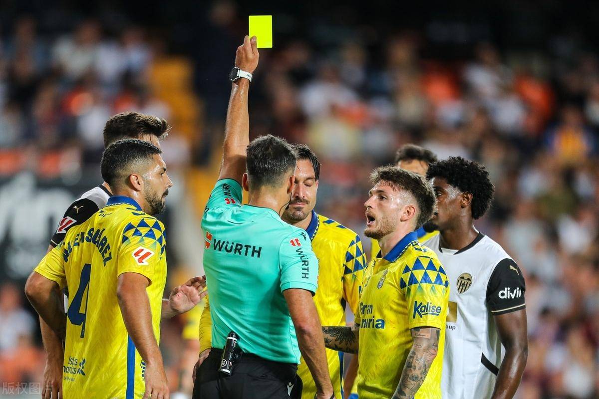 九游中国-瓦伦西亚主场不敌对手，遭遇连败