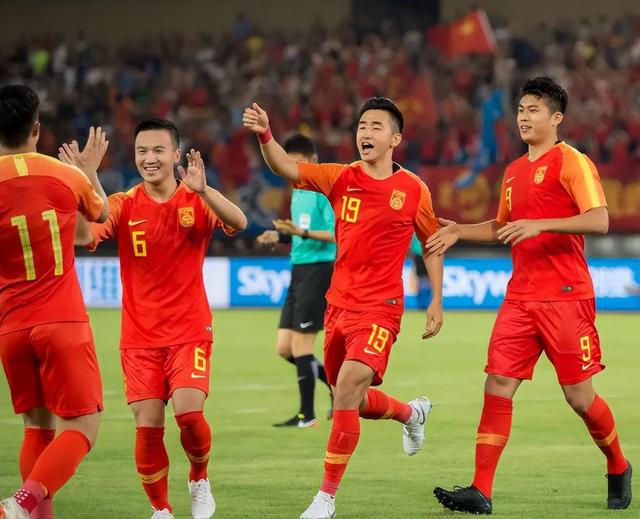 两大劲旅的对决，现场气氛紧张激烈不容错过的简单介绍