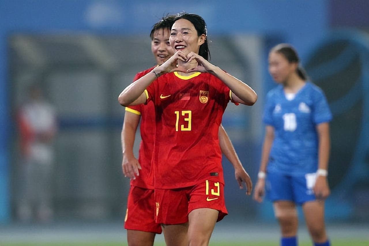 包含新晋国脚加盟球队，期待他的表现的词条