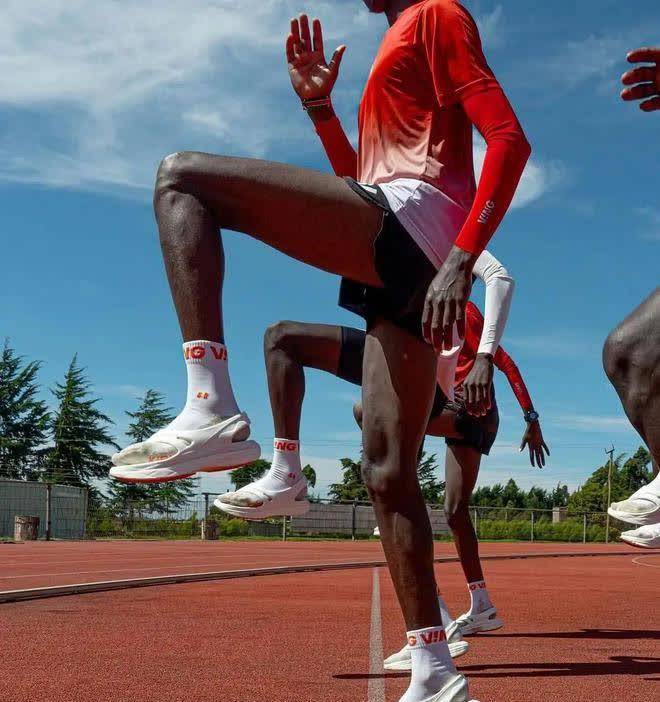 包含中非球员赢得马拉松式比赛,创造奇迹的词条 包含中非球员赢得马拉松式比赛,创造奇迹的词条