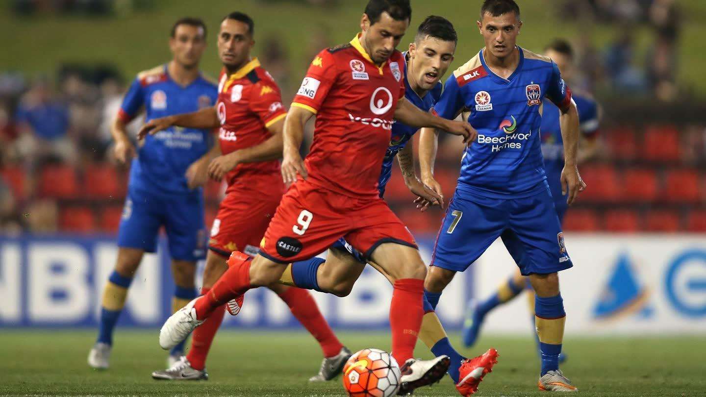 体育界重拳出击，足球比赛不断升温