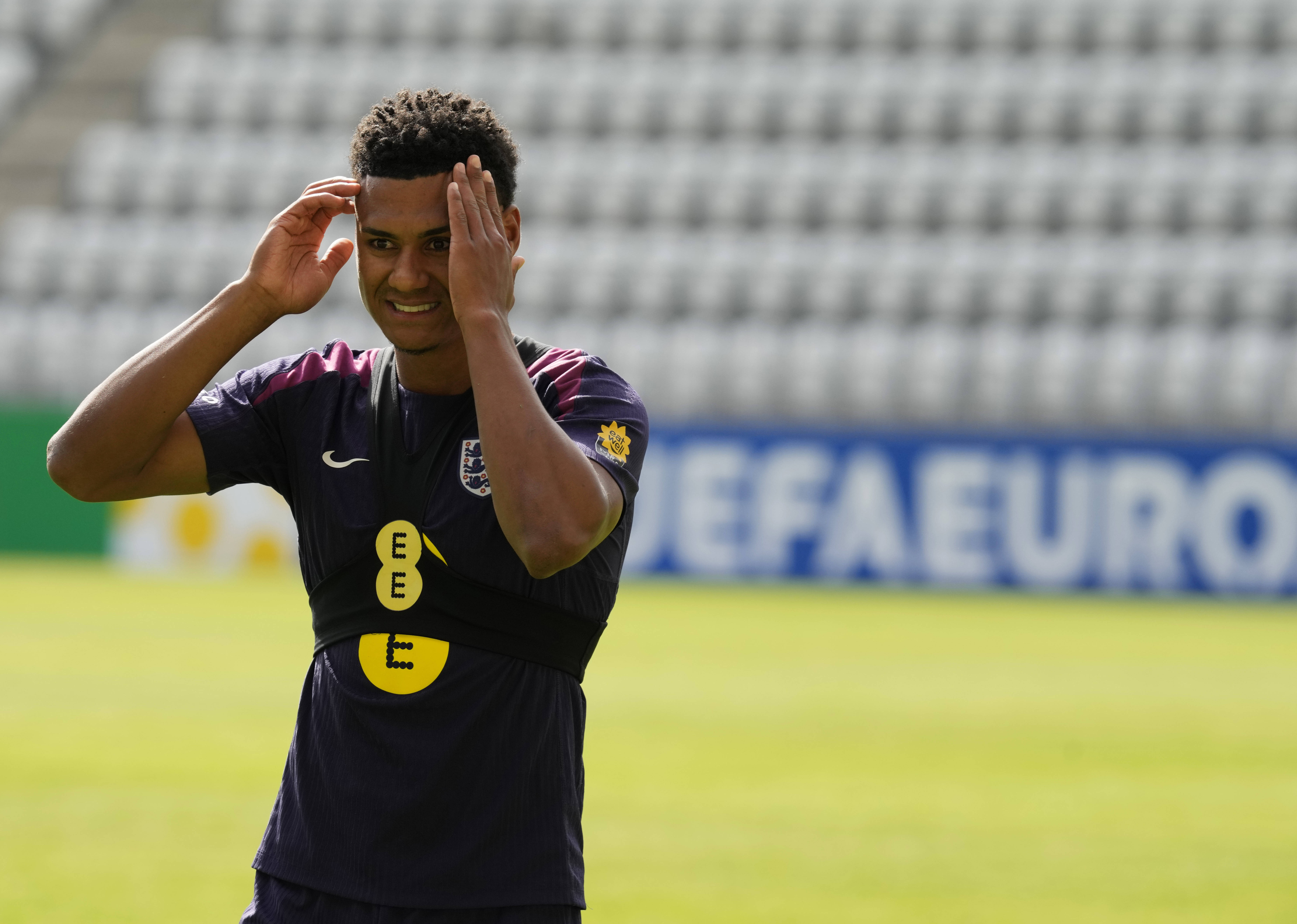 英格兰队对欧预赛排名表感到满意的简单介绍