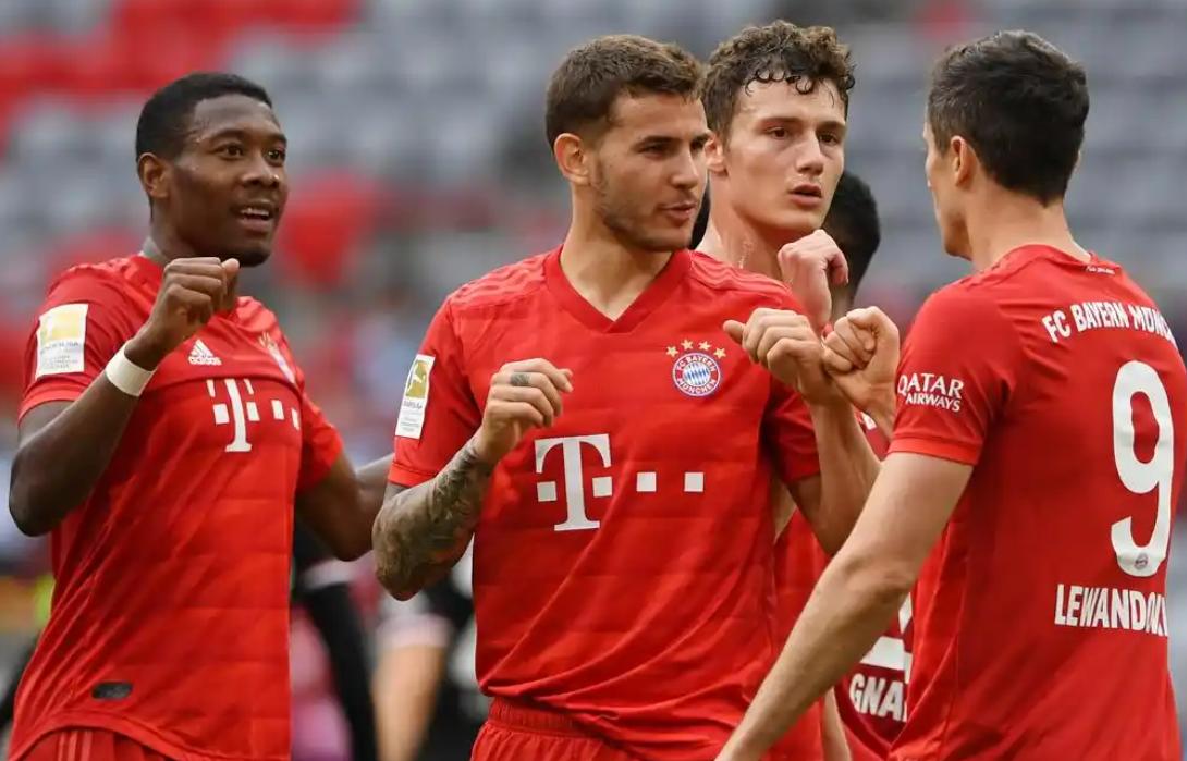 关于拜仁慕尼黑中场积极组织进攻，球探力赞的信息