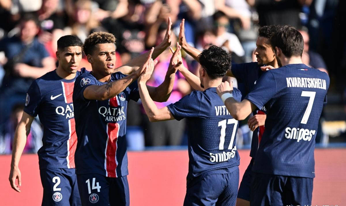 包含新冠肺炎波及，法甲联赛暂时停赛的词条