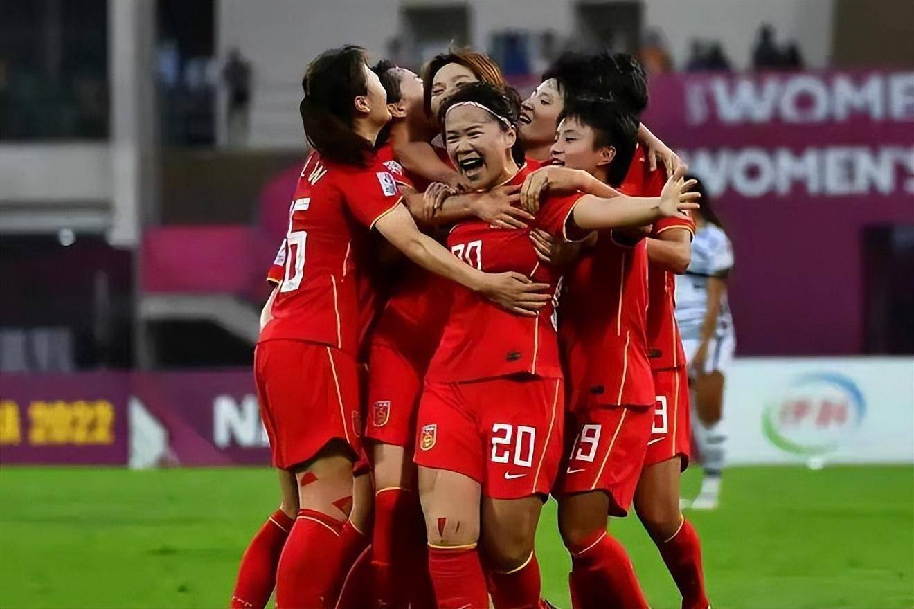 包含海地女足队闯入北美洲杯决赛，球星崭露头角的词条