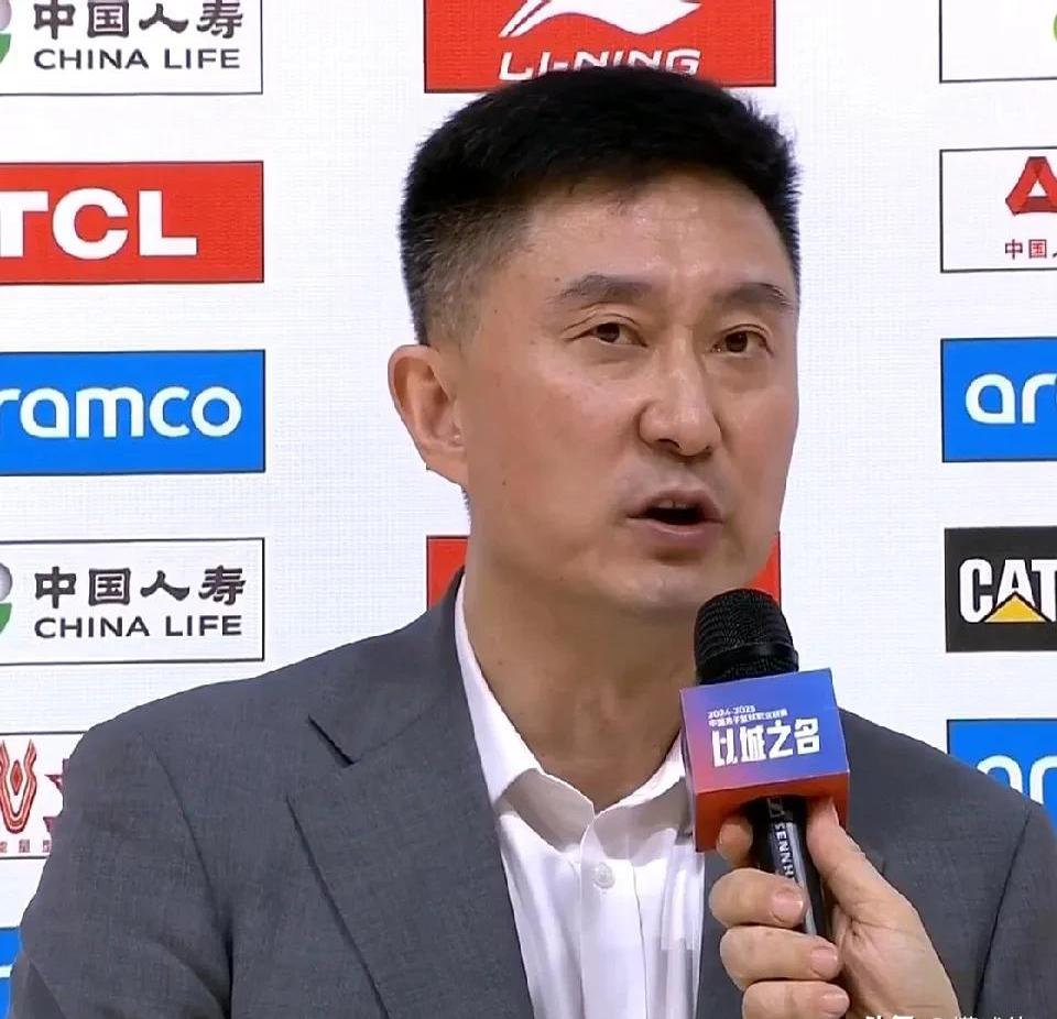 包含杜锋谈今季表现：广东队需增强内线深度的词条