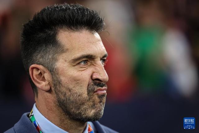 欧锦赛小组赛拉开序幕，球队冲刺胜利