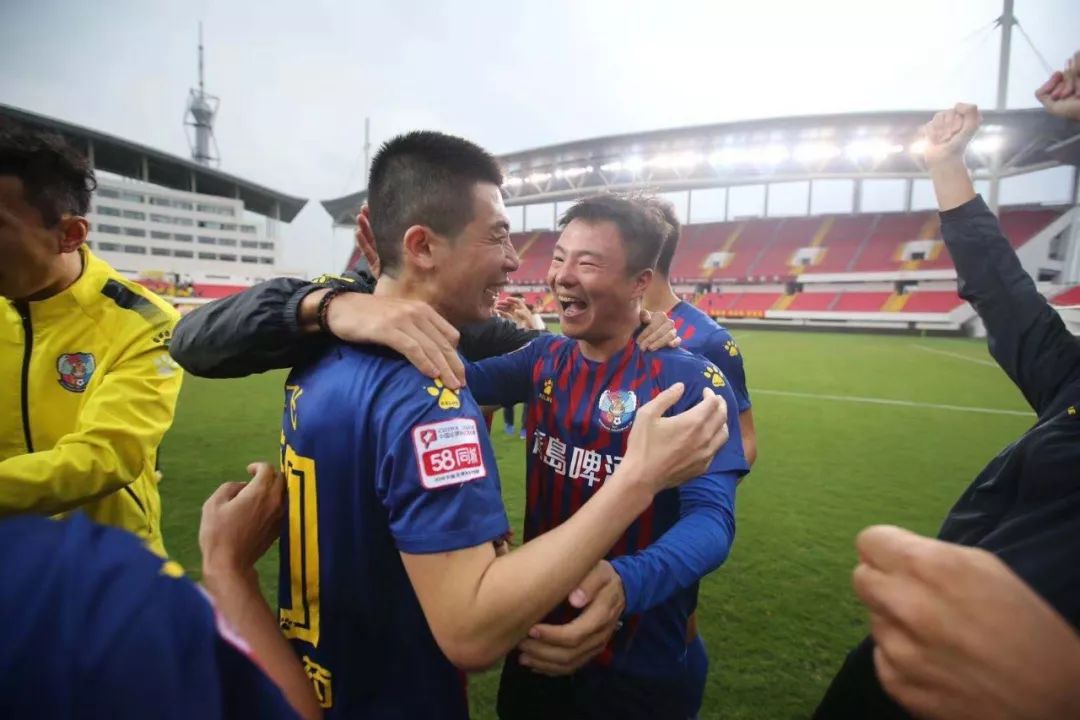 包含青岛黄海志在冲超，全队士气高涨的词条