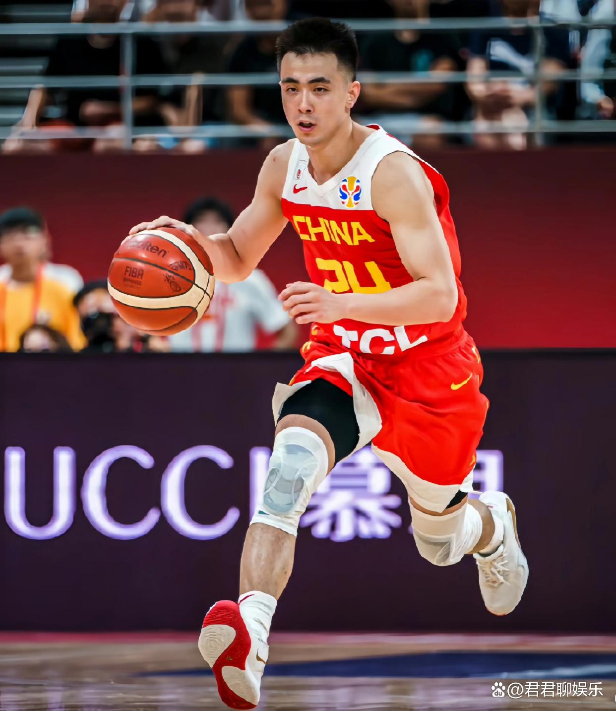 云南男篮在比赛中以强势姿态，获得胜利