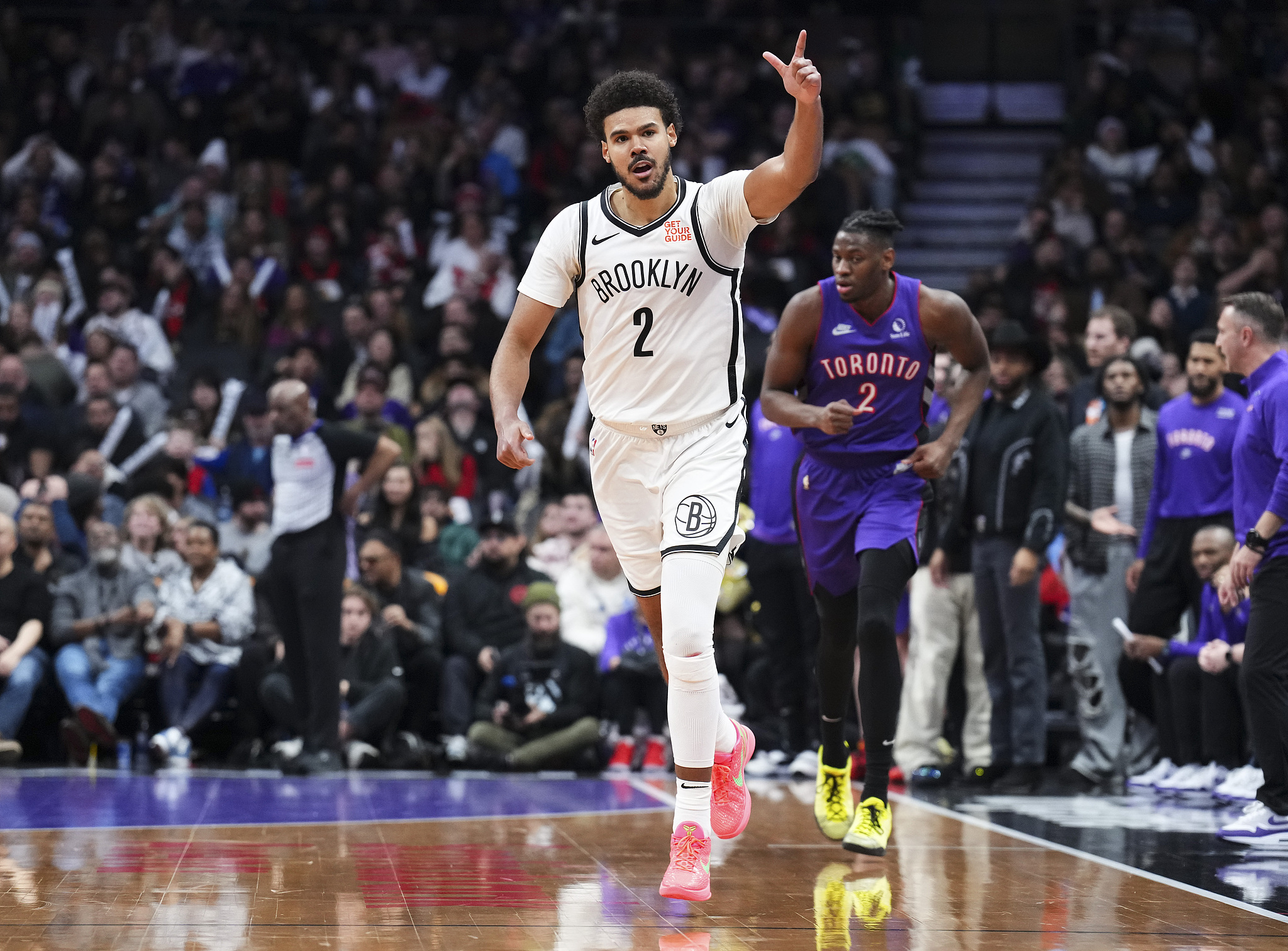 包含篮网再胜猛龙，厄文状态回暖的词条