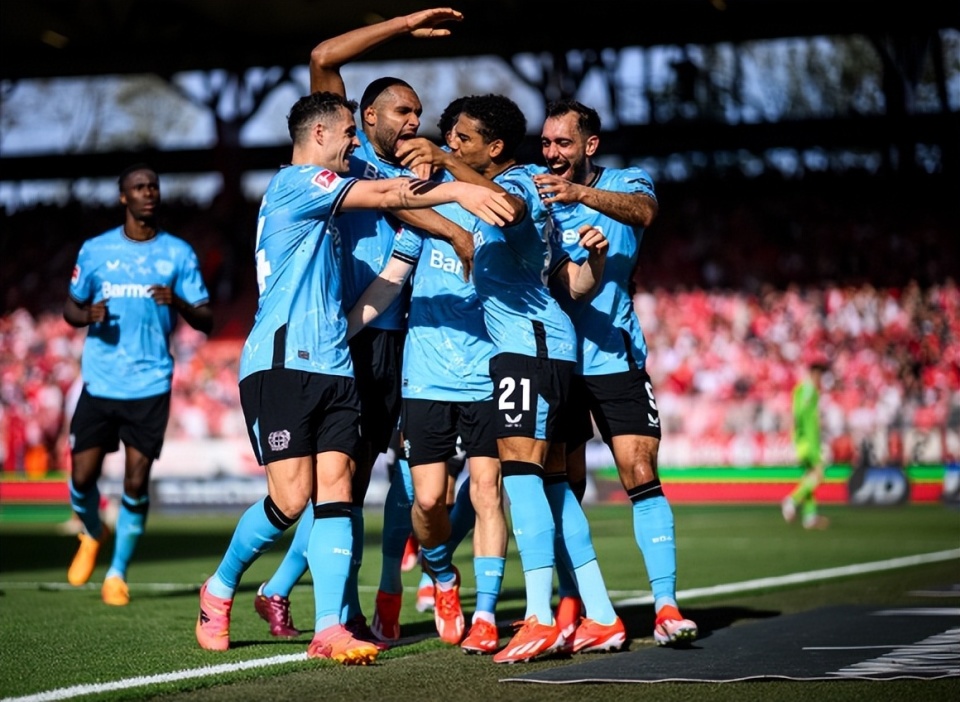 夺冠热门连续取胜，雄心壮志不可忽视的简单介绍