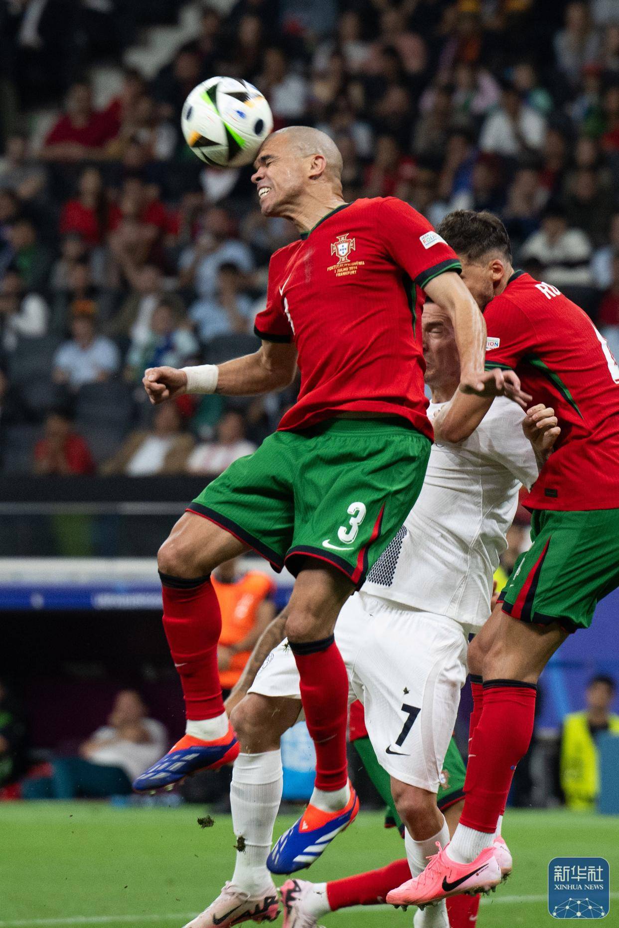 关于斯洛文尼亚队备战关键比赛，欲突围成功的信息