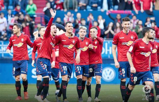 关于奥萨苏纳主场大胜老牌豪门，联赛冲击力十足的信息