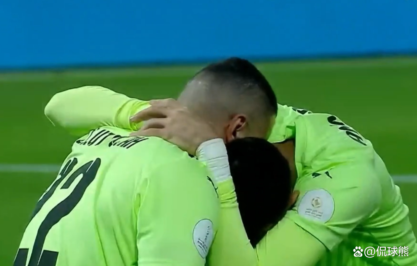 巴林大胜伊朗，成功突围小组赛