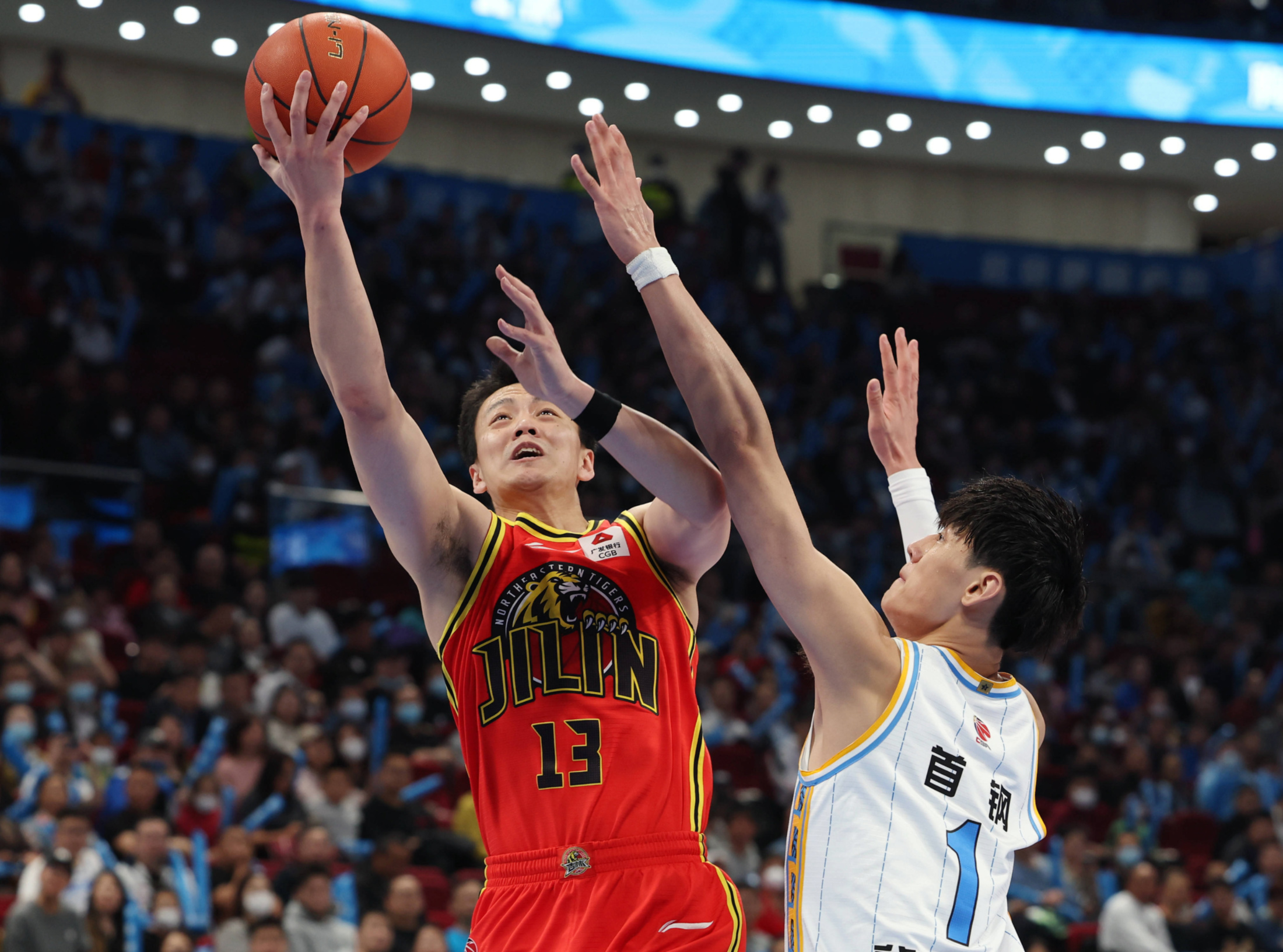 九游体育APP下载-新援大爆发，球队迎来一场轻松胜利