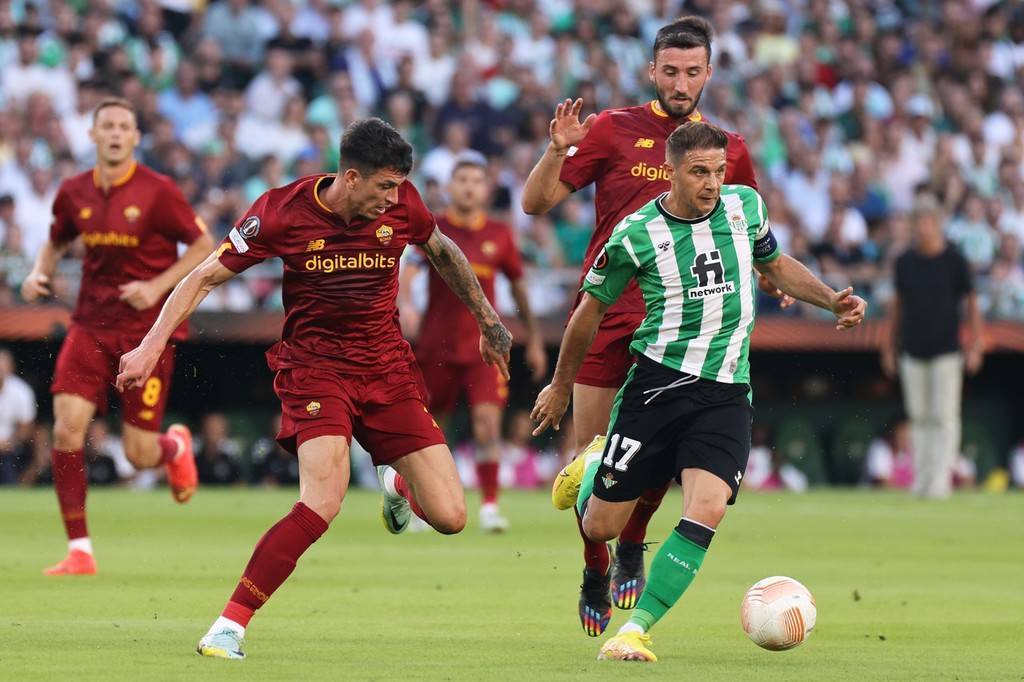 包含根特豪取大胜，成功挺进欧冠半决赛的词条