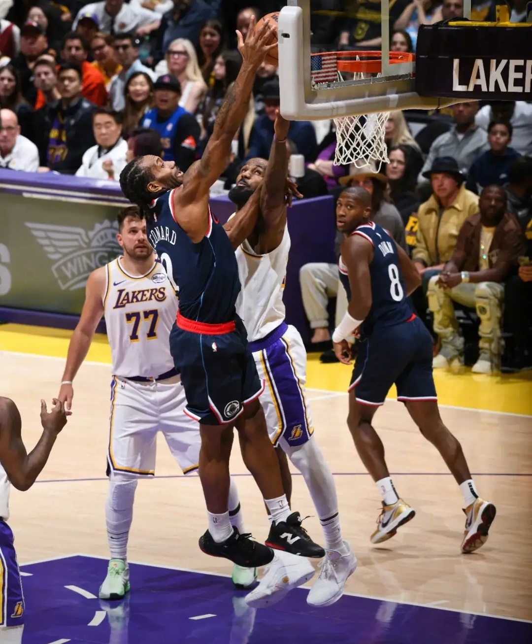 快船击败爵士，莱昂纳德缺席仍胜利