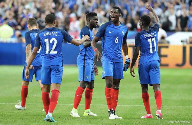 关于法国客场不敌乌克兰，小组领先地位动摇的信息