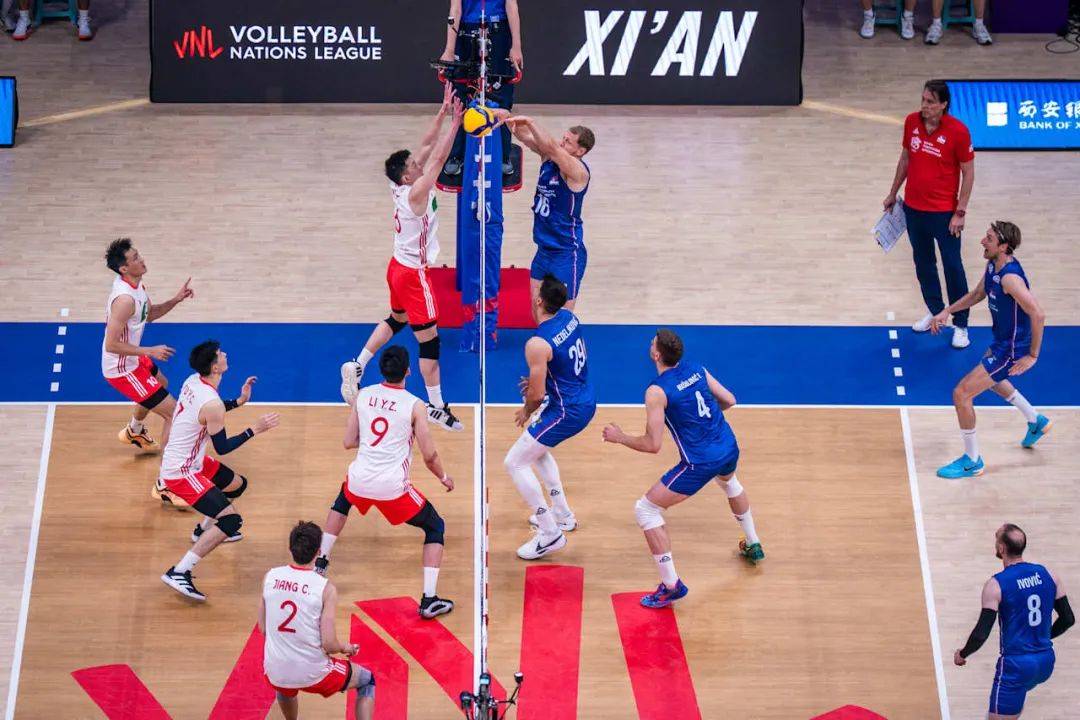 荷兰队胜出中国