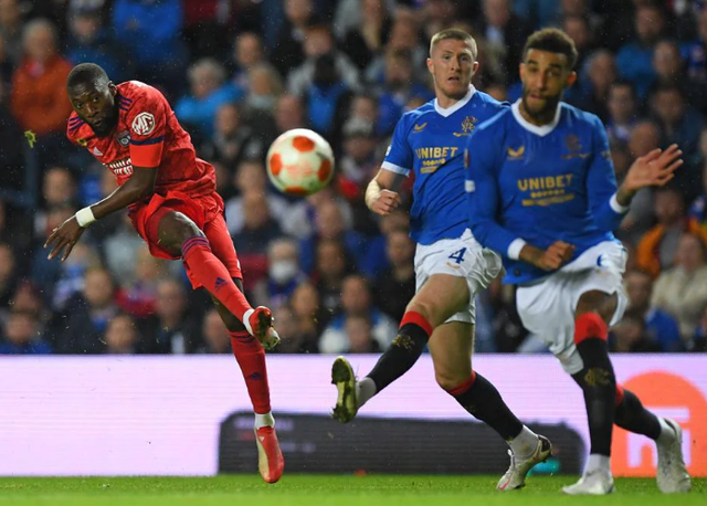 里昂客战告负，主帅承诺球队调整战术迎新挑战