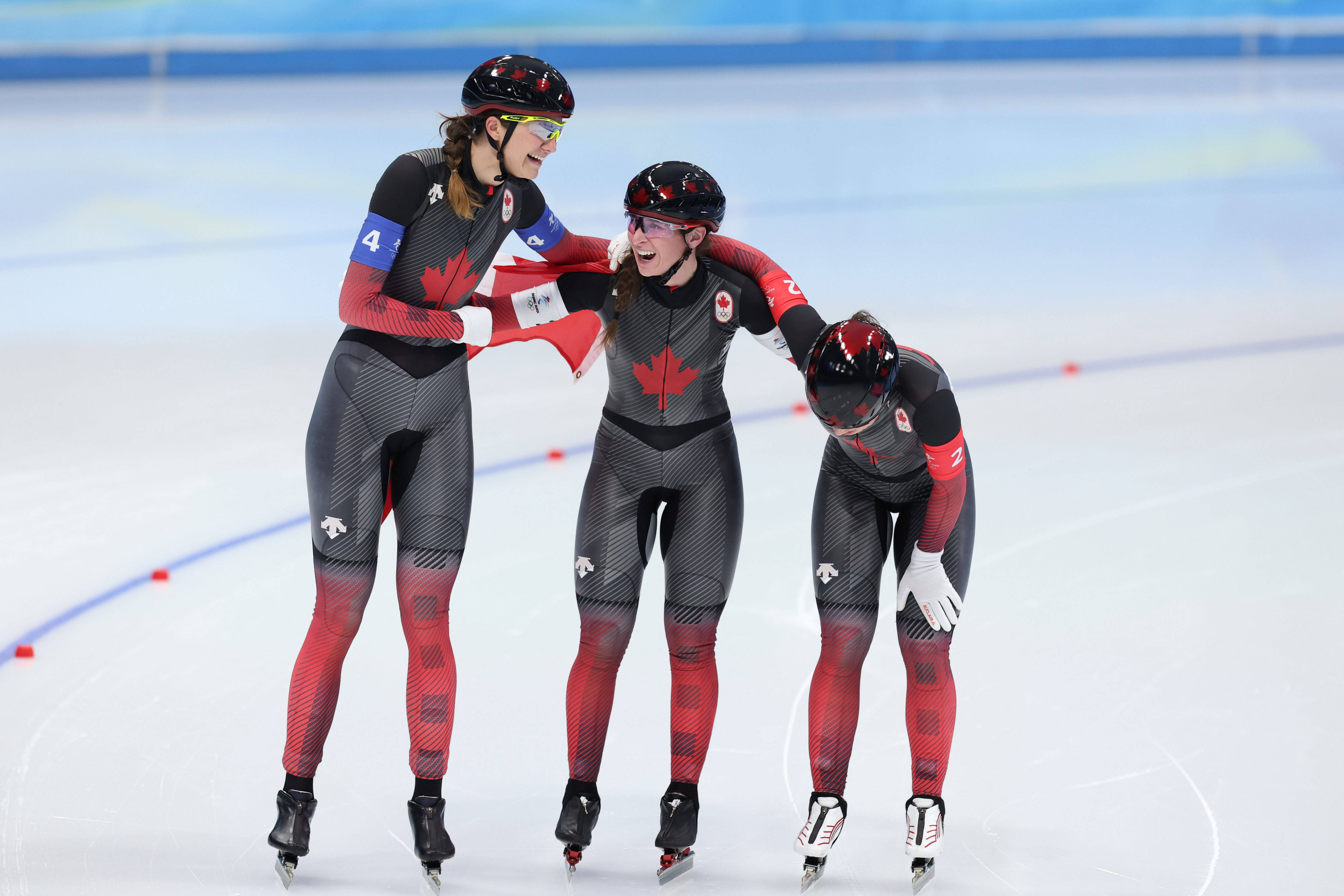 加拿大女子曲棍球队战绩卓越获胜