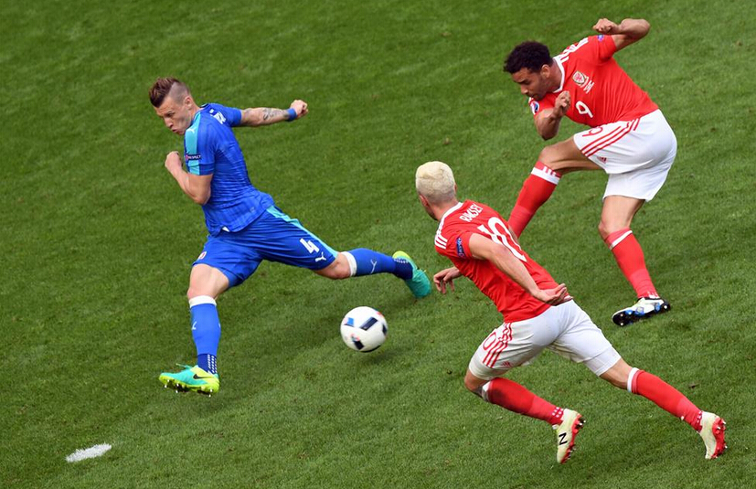 九游娱乐官方-斯洛伐克与威尔士踢平，鏖战不下