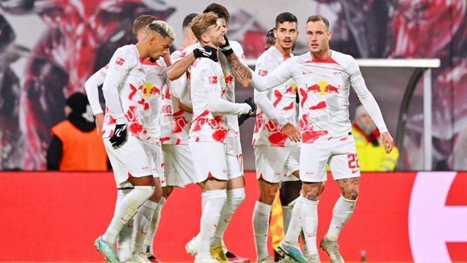 莱比锡红牛客场大胜，稳固前四位置的简单介绍