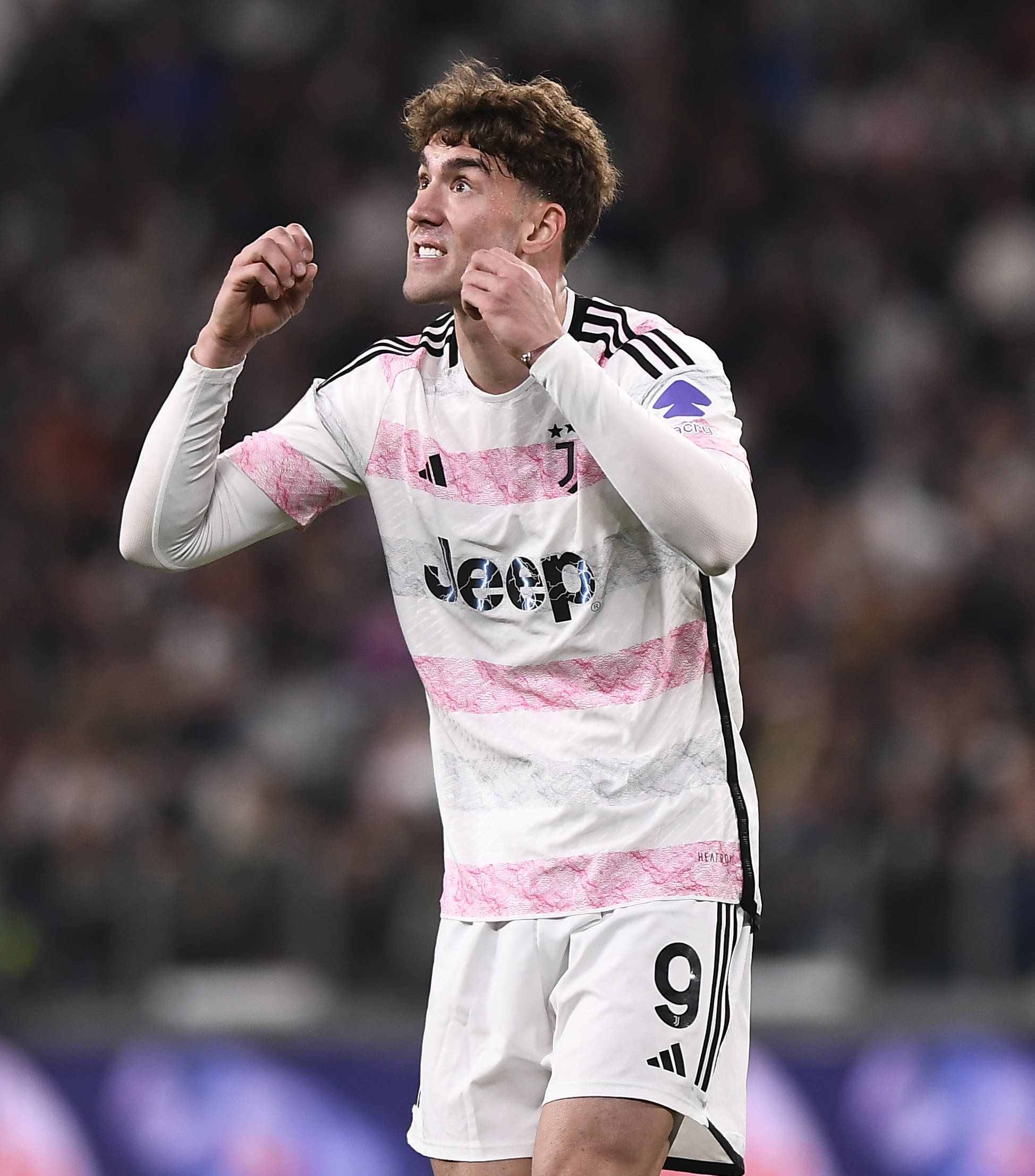 尤文图斯横扫对手，夺取比赛胜利