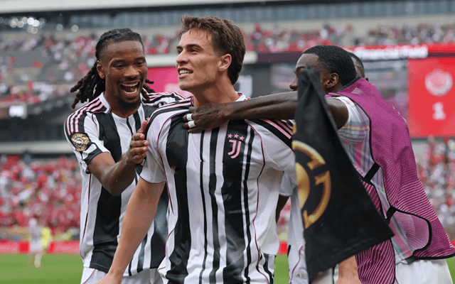 尤文图斯横扫对手，夺取比赛胜利