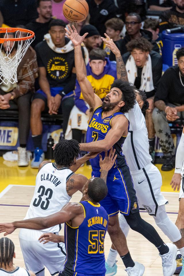 美国篮球队大胜对手，晋级半决赛