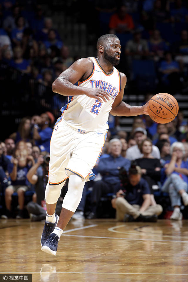 9you娱乐-恐怖！火箭队连续两次三分穿心，击败湖人队