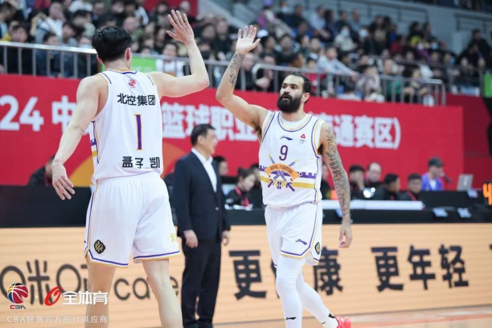 江苏男篮主场告负，季后赛排名或有变化的简单介绍