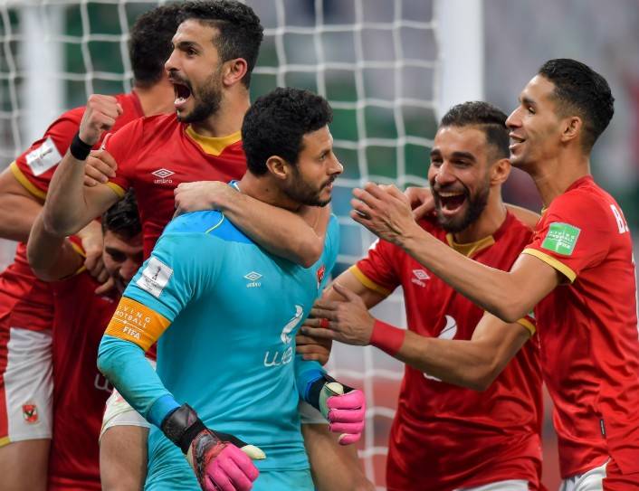 包含强强碰撞，国际足坛明星集结一堂的词条