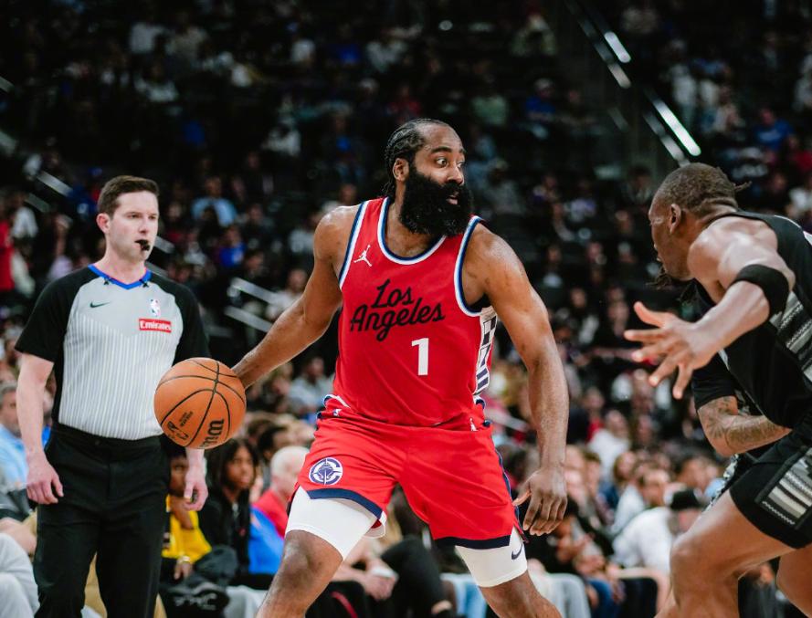 雷恩主场力克诺尔德，豪取三分的简单介绍