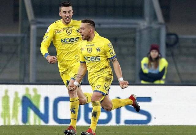 切沃球队备受压力，需稳住局势