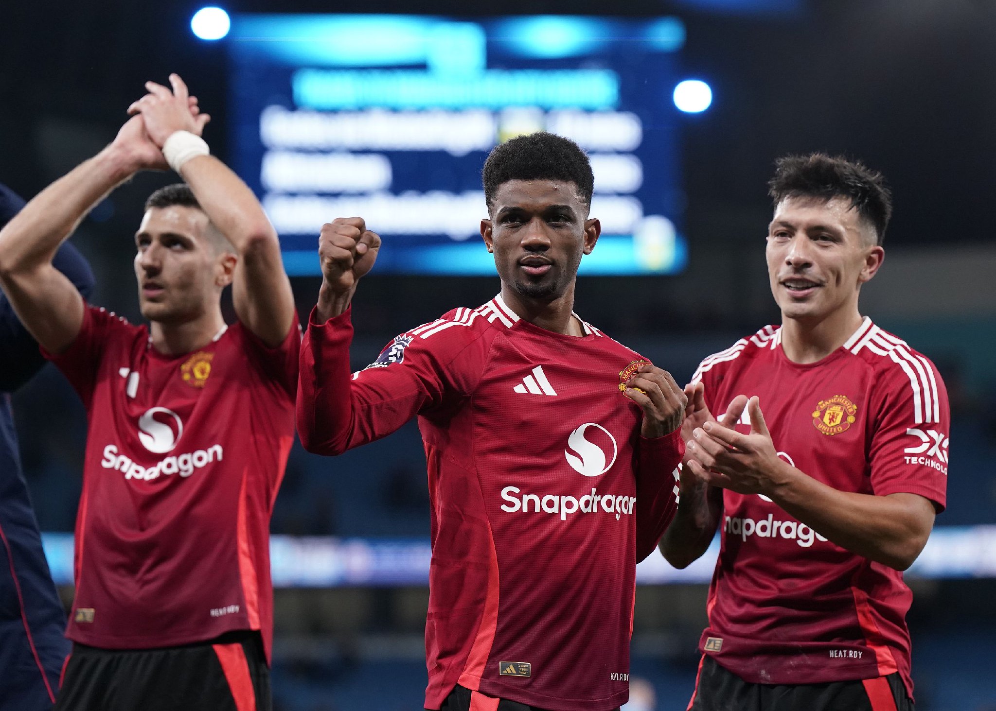 曼联队凭实力击败对手,晋级比赛八强 曼联队凭实力击败对手,晋级比赛八强