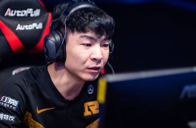 九游游戏-包含RNG血洗MAD，Inspired完成史诗逆转强强对话小组赛，技惊四座的词条