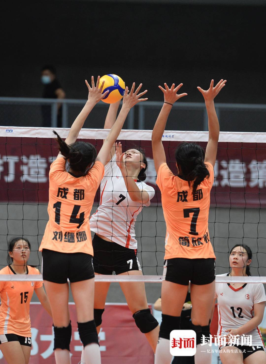 九游APP-包含TSM翻盘NS，Jankos拿下关键大龙宿敌对决成都决赛之夜，成为赛场最大亮点的词条