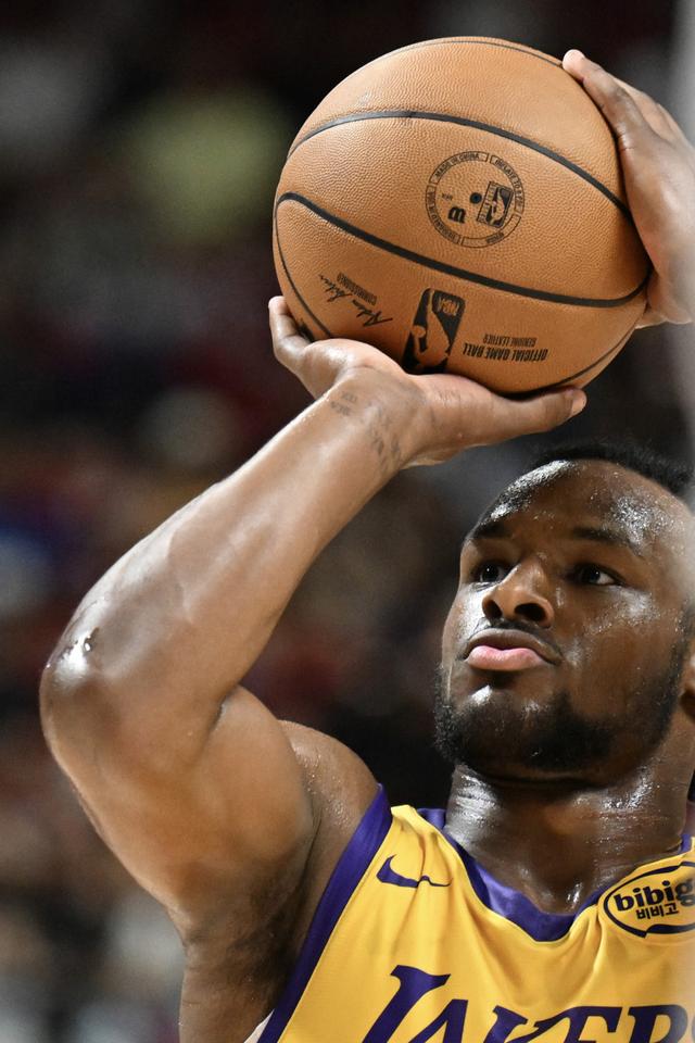 九游娱乐网站-马刺队球员交易传闻不绝