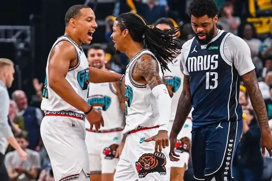 九游娱乐首页-独行侠惨败开拓者，季后赛之路岌岌可危的简单介绍