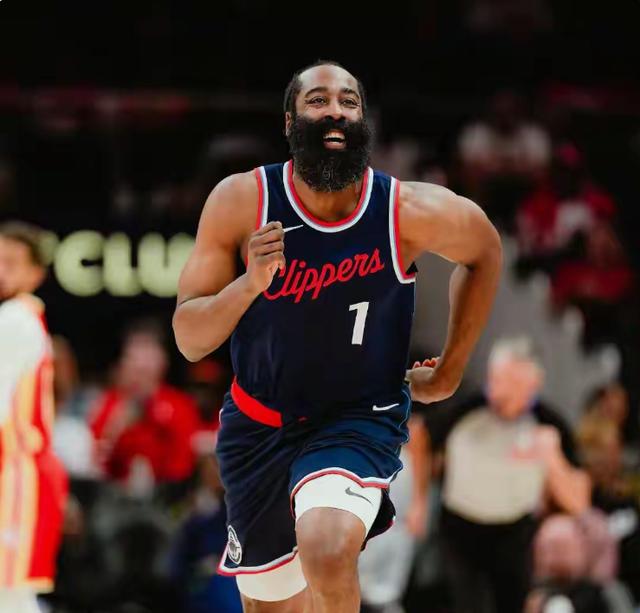 哈登三分成神，雷霆不敌火箭