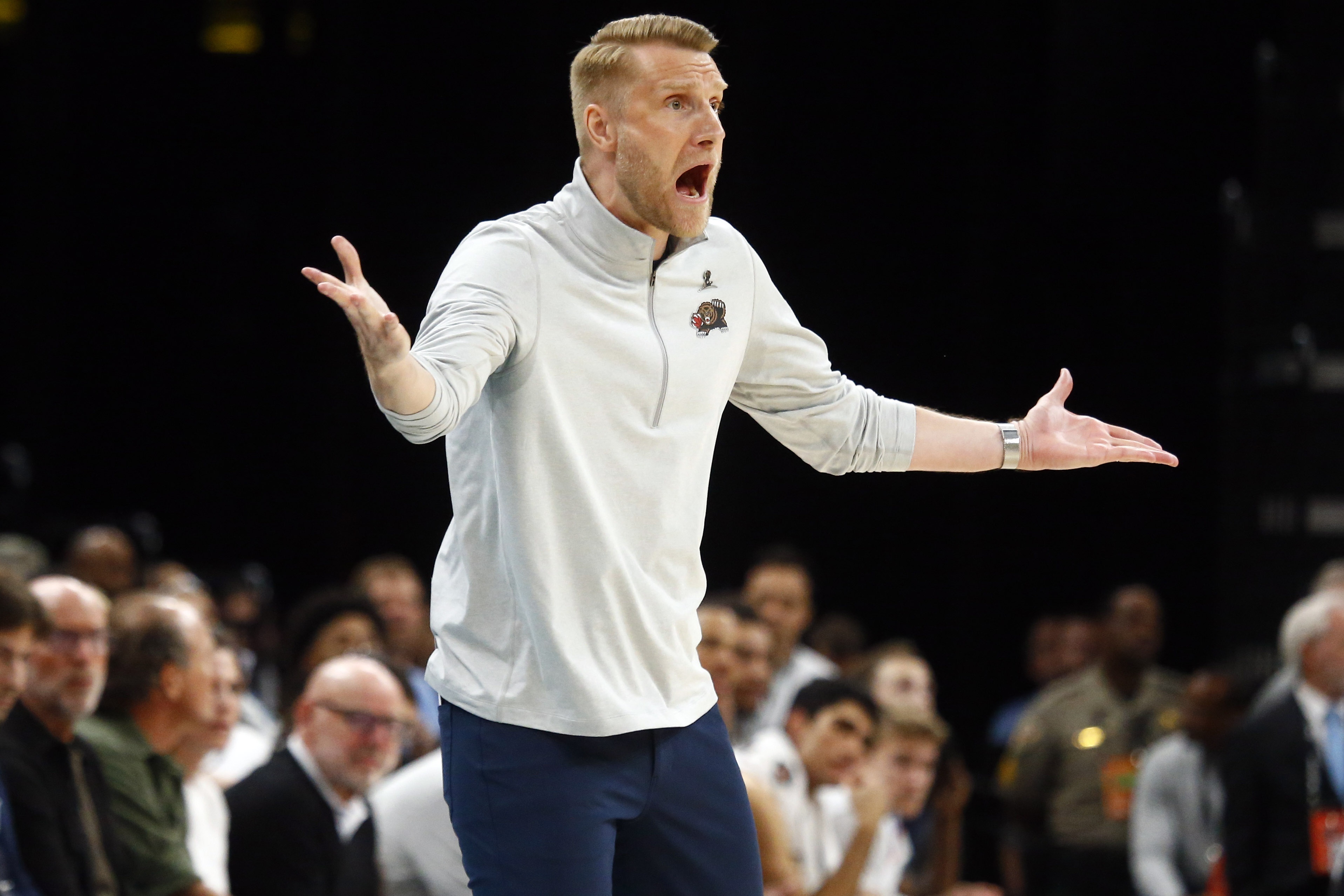 灰熊主帅获最佳教练称号