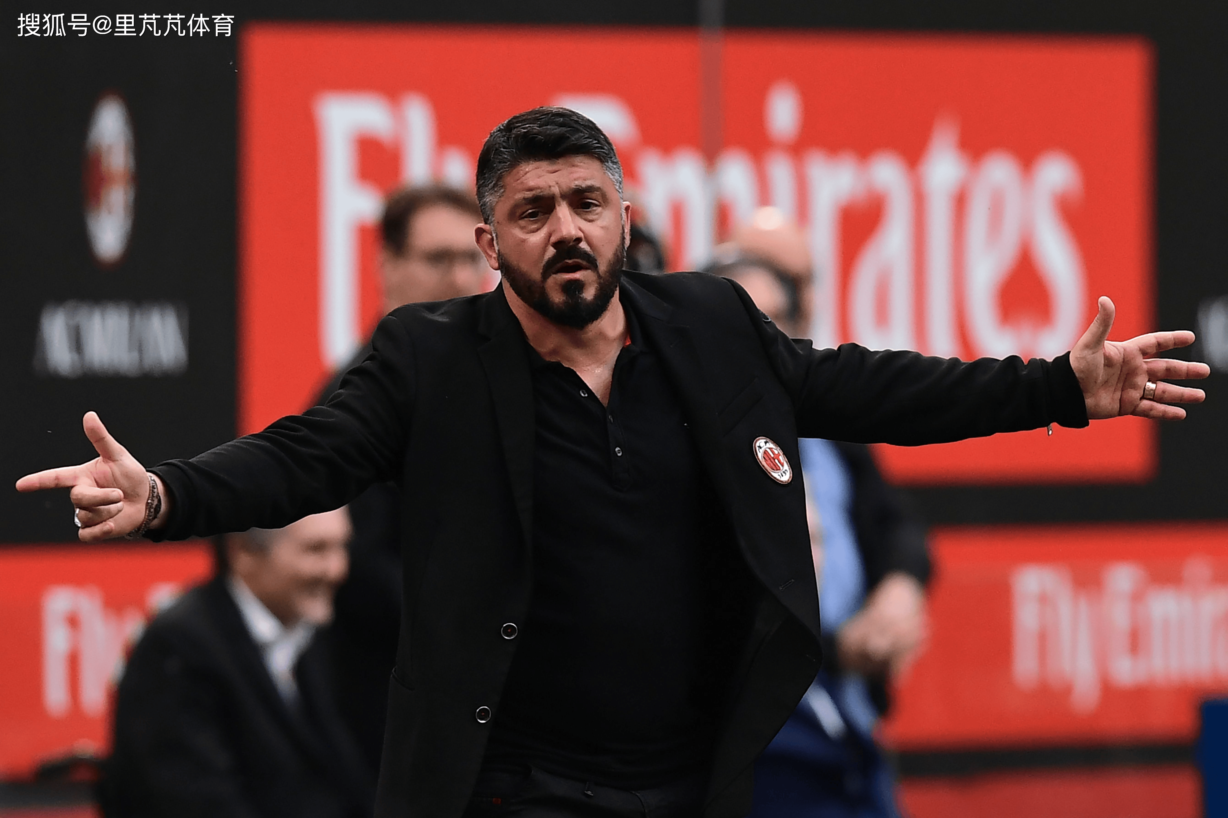 意甲球员备战新季，悉心磨砺冲击夺冠