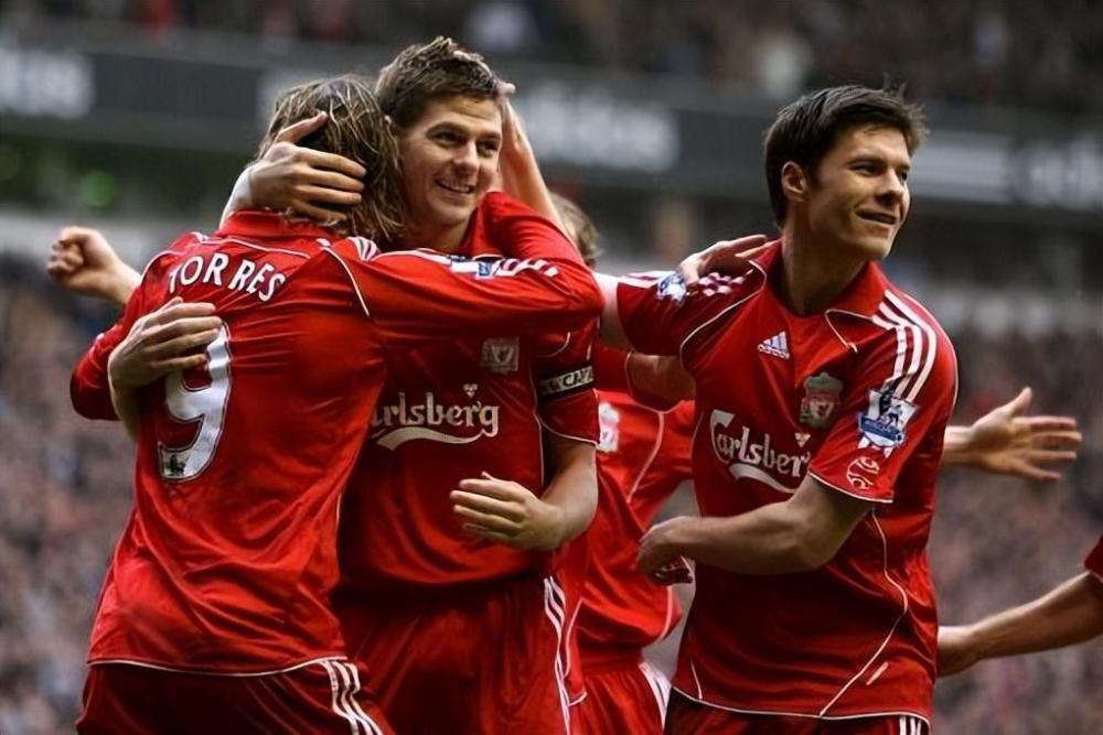 关于梅赛德斯鏖战红牛二队，阿隆索统治全场的信息