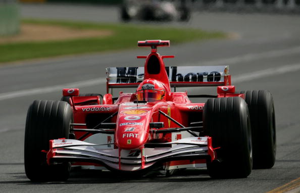 关于梅赛德斯鏖战红牛二队，阿隆索统治全场的信息